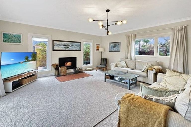 Photo of property in 64a Cologne Street, Martinborough, 5711