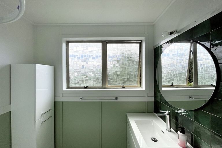 Photo of property in 16 Wansbeck Street, South Hill, Oamaru, 9400