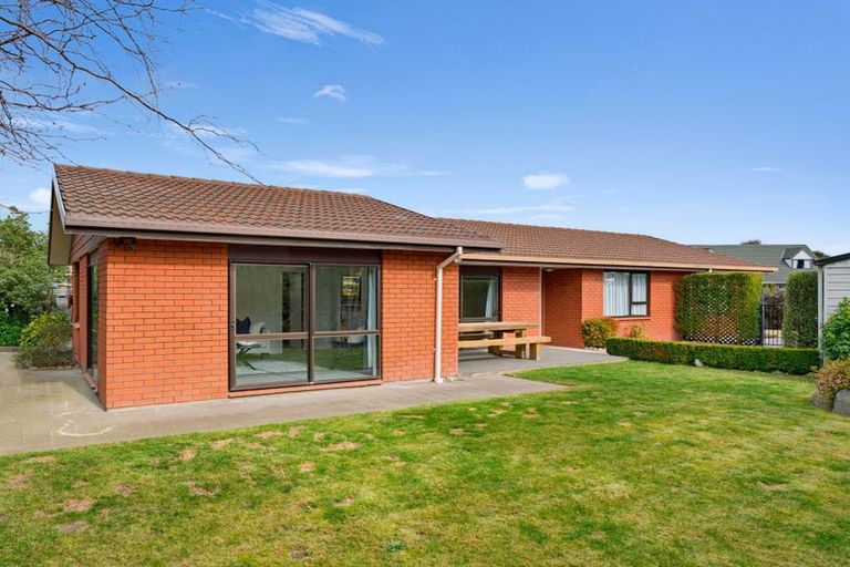 Photo of property in 52 Valecrest Avenue, Parklands, Christchurch, 8083