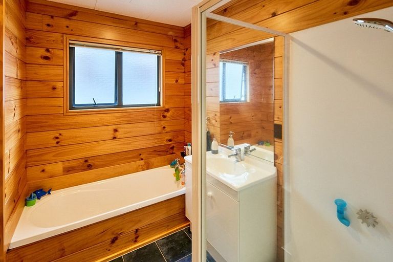 Photo of property in 3 Sunnyview Drive, Brown Owl, Upper Hutt, 5018