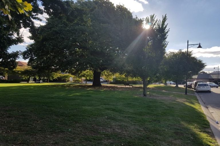 Photo of property in 63 Parade Court, Addington, Christchurch, 8024