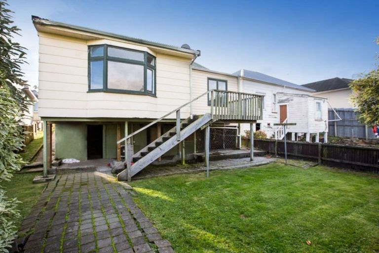 Photo of property in 113 Harbour Terrace, North Dunedin, Dunedin, 9016