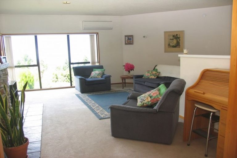 Photo of property in 6 Thorn Crescent, Fernhill, Queenstown, 9300