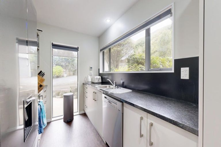 Photo of property in 30b Erlestoke Crescent, Churton Park, Wellington, 6037