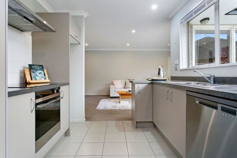 Photo of property in 16 Jasmine Place, Cambridge, 3434