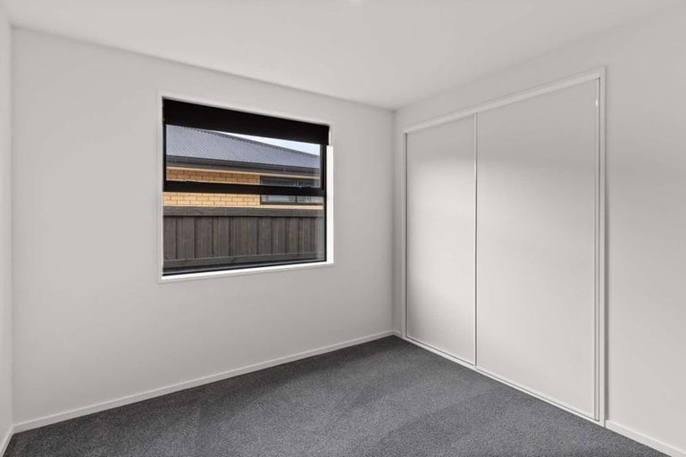 Photo of property in 12 Fairbairn Close, Halswell, Christchurch, 8025