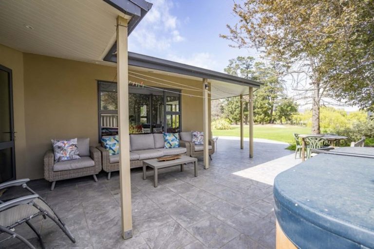 Photo of property in 28 Pisa Moorings Road, Mount Pisa, Cromwell, 9383