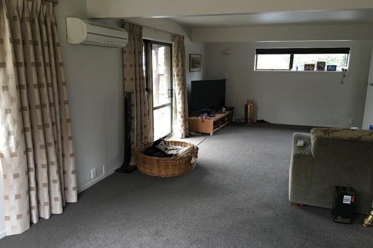 Photo of property in 33b Lochee Road, Upper Riccarton, Christchurch, 8041