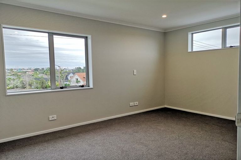 Photo of property in 97 Granville Drive, Massey, Auckland, 0614