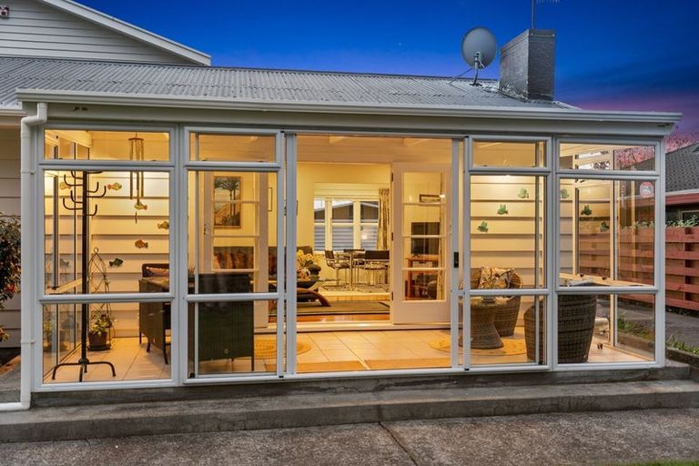 Photo of property in 17 Rata Street, Waikanae, 5036