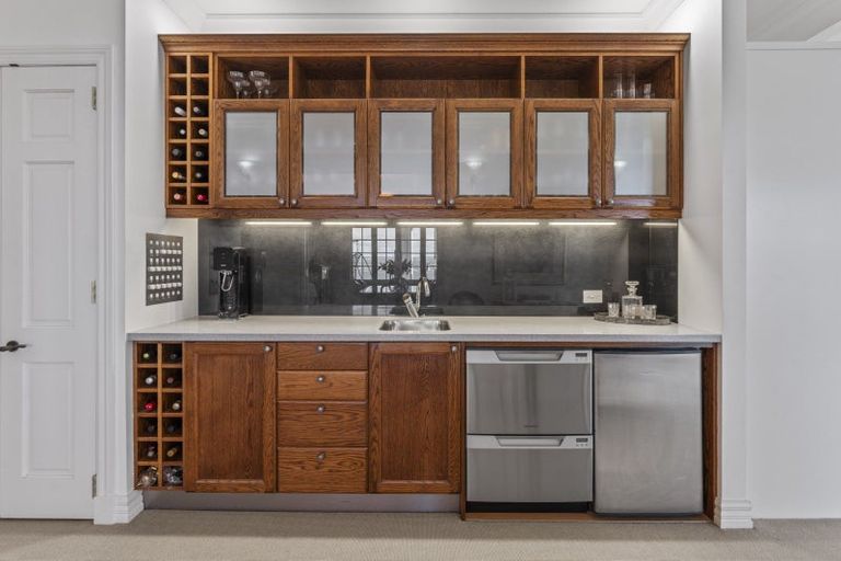 Photo of property in 423 Gillespie Place, Acacia Bay, Taupo, 3385