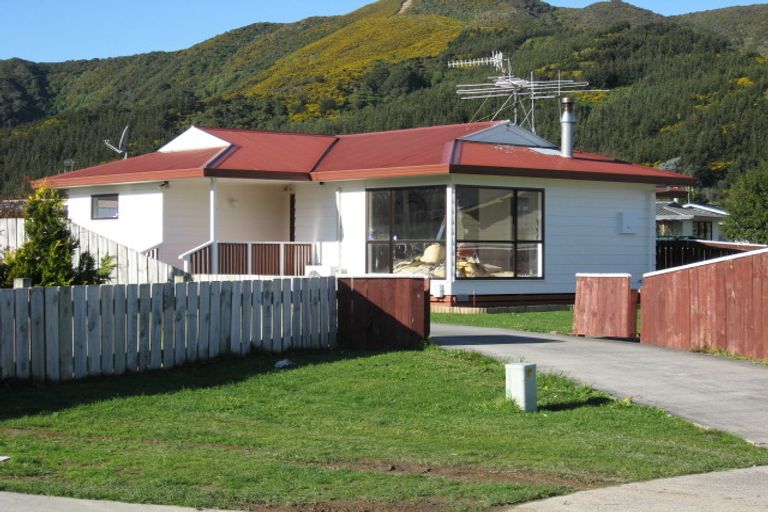 Photo of property in 12 Honey Street, Wainuiomata, Lower Hutt, 5014