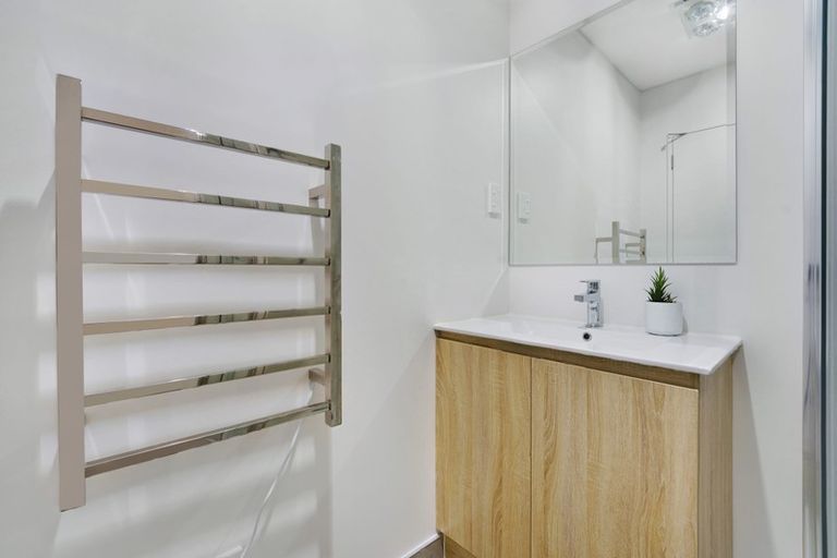 Photo of property in 41 Morihana Close, Glen Eden, Auckland, 0602