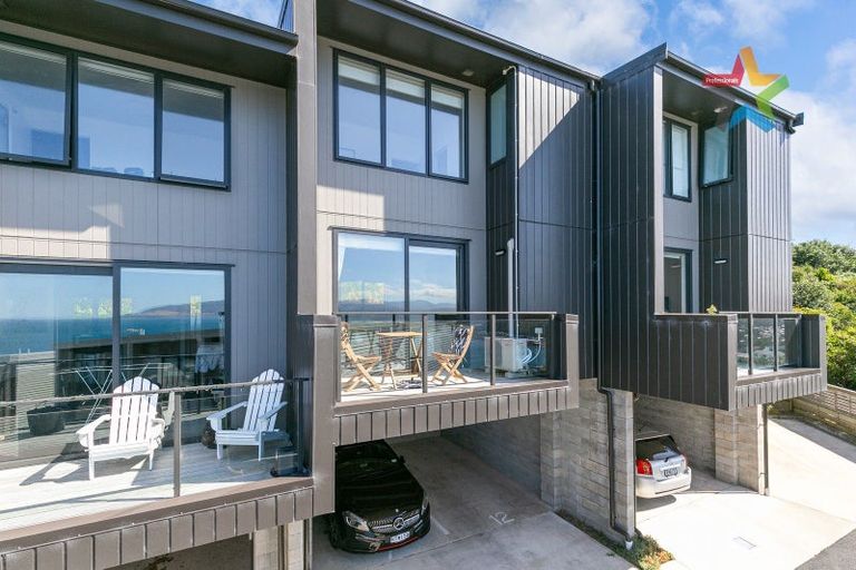 Photo of property in 12/52 High Street, Island Bay, Wellington, 6023