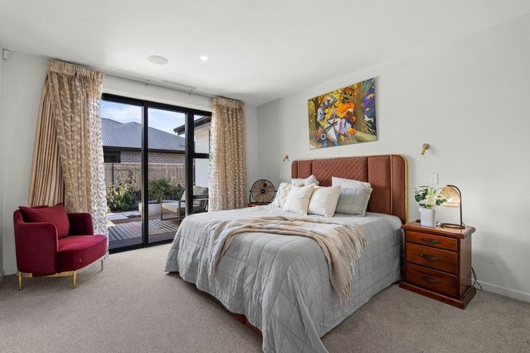 Photo of property in 34 Evelyn Crescent, Marshland, Christchurch, 8083