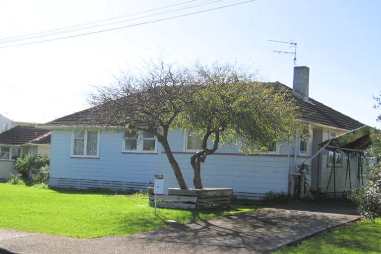 Photo of property in 6 Nola Crescent, Otara, Auckland, 2023