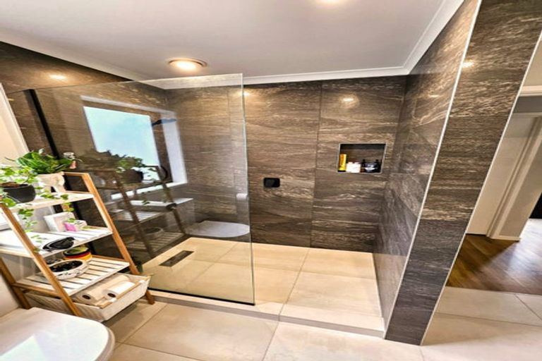 Photo of property in 8 Whakato Avenue, Kumeu, 0810