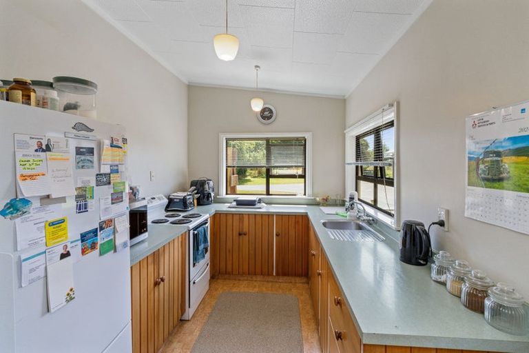 Photo of property in 4 Bishops Road, Ohau, Levin, 5570