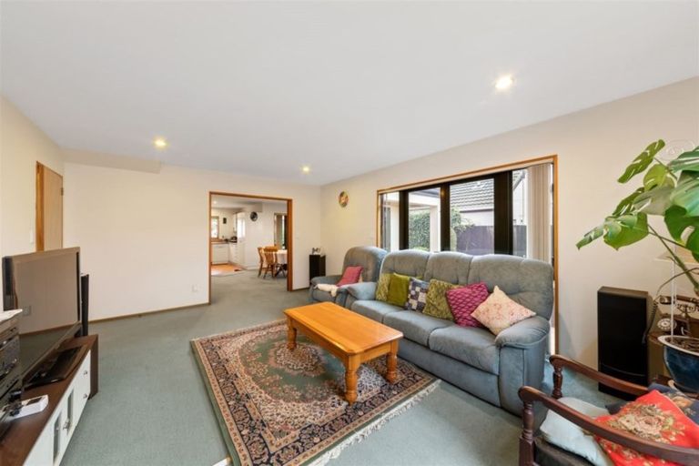 Photo of property in 2/232 Waimairi Road, Ilam, Christchurch, 8041