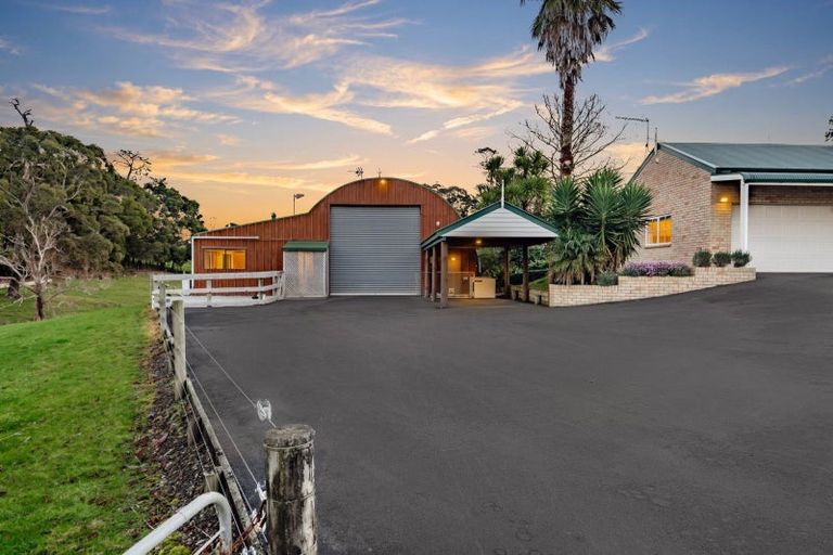 Photo of property in 154 Awa Road, Kumeu, 0891