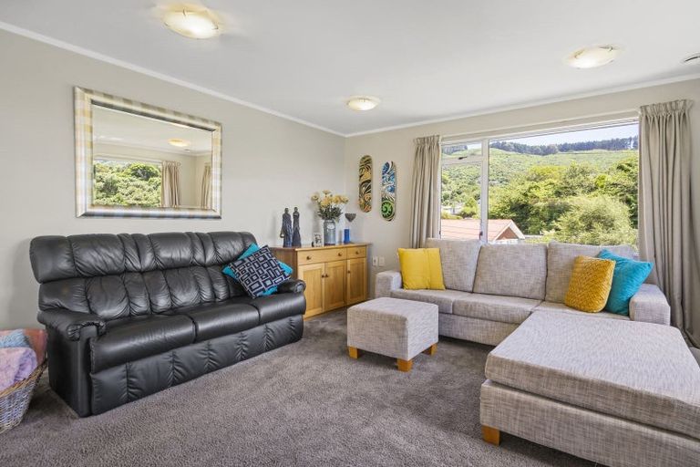 Photo of property in 63 The Drive, Tawa, Wellington, 5028