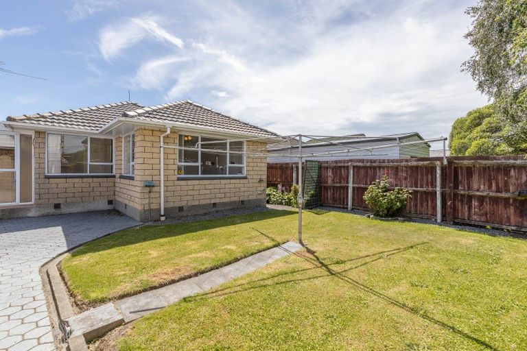 Photo of property in 37 Frensham Crescent, Woolston, Christchurch, 8062