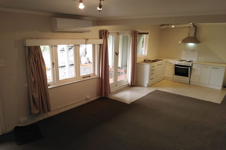 Photo of property in 76 Wade River Road, Stanmore Bay, Whangaparaoa, 0932