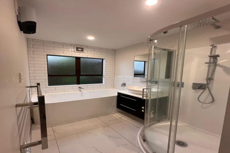 Photo of property in 81b Percy Dyett Drive, Karori, Wellington, 6012
