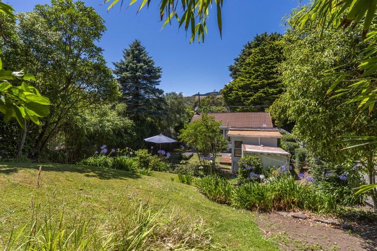 Photo of property in 18 Dell Road, Raumati South, Paraparaumu, 5032