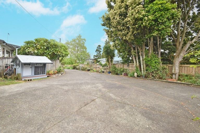 Photo of property in 2/90 Rosier Road, Glen Eden, Auckland, 0602