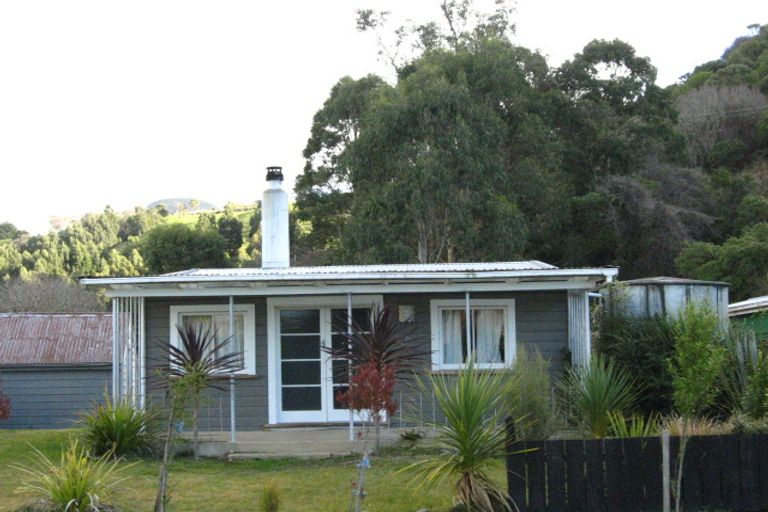 Photo of property in 6 Driver Street, Long Beach, Port Chalmers, 9081
