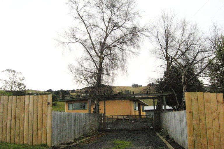 Photo of property in 21 Bay Road, Warrington, Waikouaiti, 9471