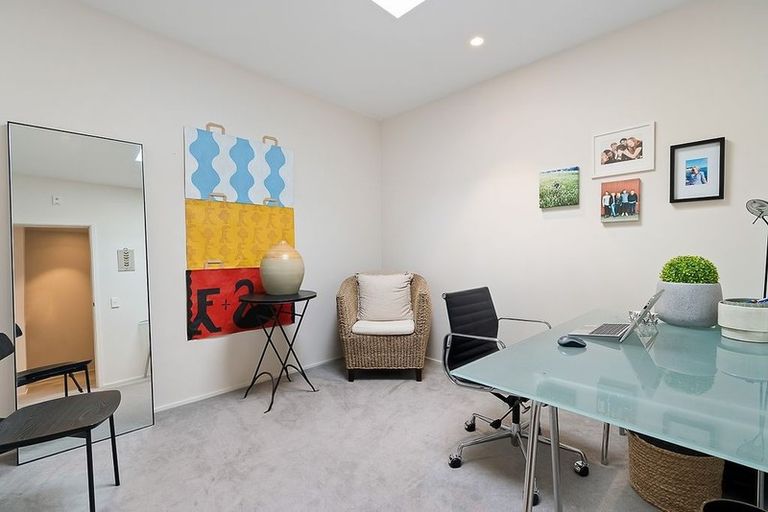 Photo of property in Ford Lofts, 8/15a Augustus Terrace, Parnell, Auckland, 1052