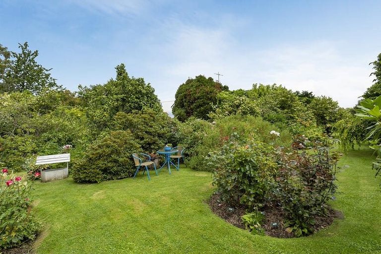 Photo of property in 8 Railway Lane, Outram, 9019