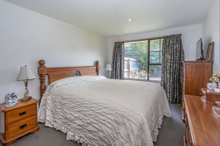 Photo of property in 68a Sarabande Avenue, Redwood, Christchurch, 8051