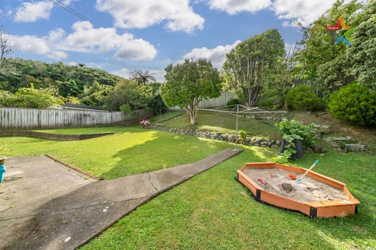 Photo of property in 19 Christchurch Crescent, Kelson, Lower Hutt, 5010