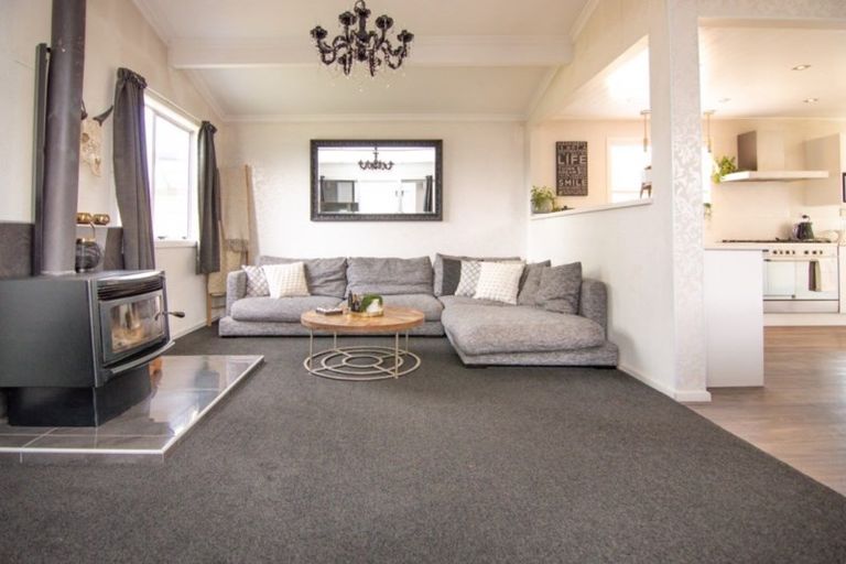 Photo of property in 12 Hunter Street, Milson, Palmerston North, 4414