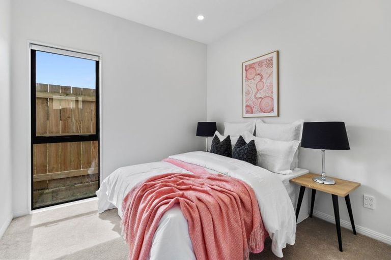 Photo of property in 63 Flanshaw Road, Te Atatu South, Auckland, 0610