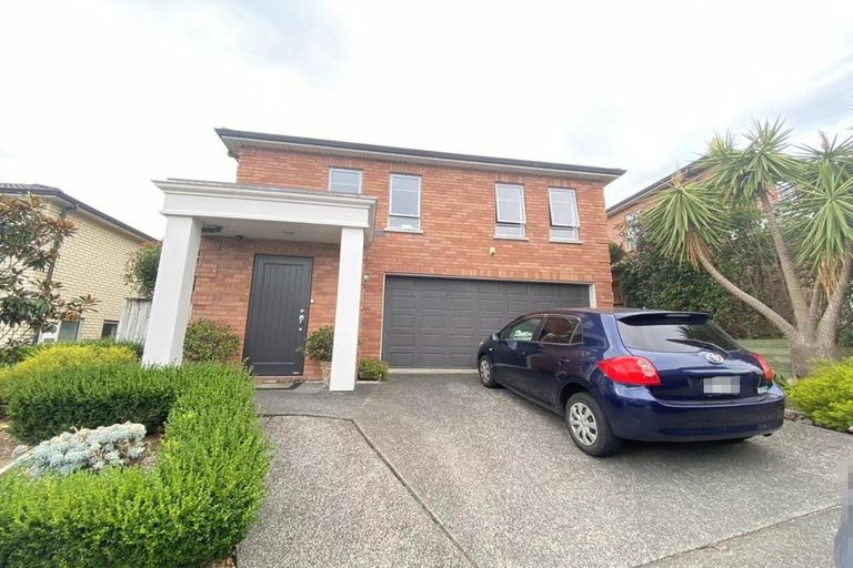 Photo of property in 57 Fields Parade, Oteha, Auckland, 0632