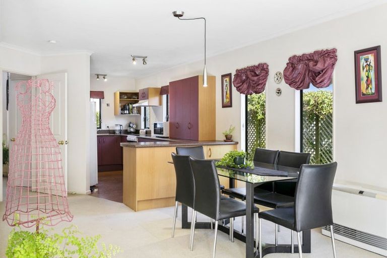 Photo of property in 2 Abbey Way, Rangatira Park, Taupo, 3330