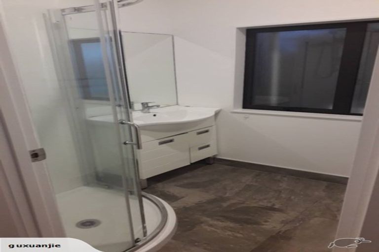 Photo of property in 28 Hope Farm Avenue, Pakuranga Heights, Auckland, 2010