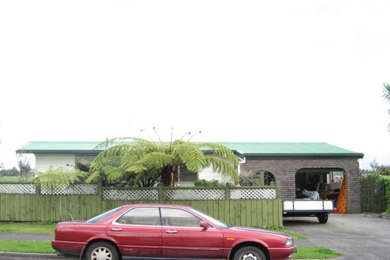 Photo of property in 13 Ballantrae Place, Highlands Park, New Plymouth, 4312