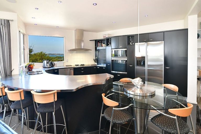 Photo of property in 44 Marellen Drive, Red Beach, 0932