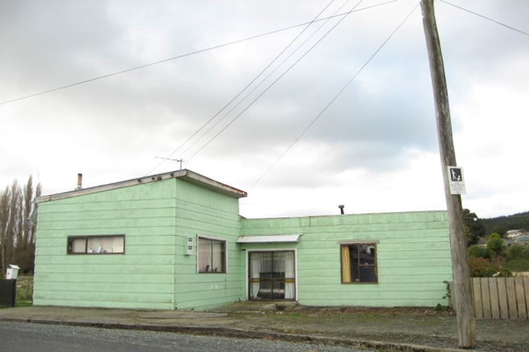 Photo of property in 28 Water Street, Kaitangata, 9210