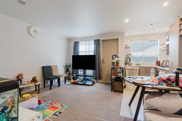 Photo of property in 8b Pitt Street, Frankton, Hamilton, 3204