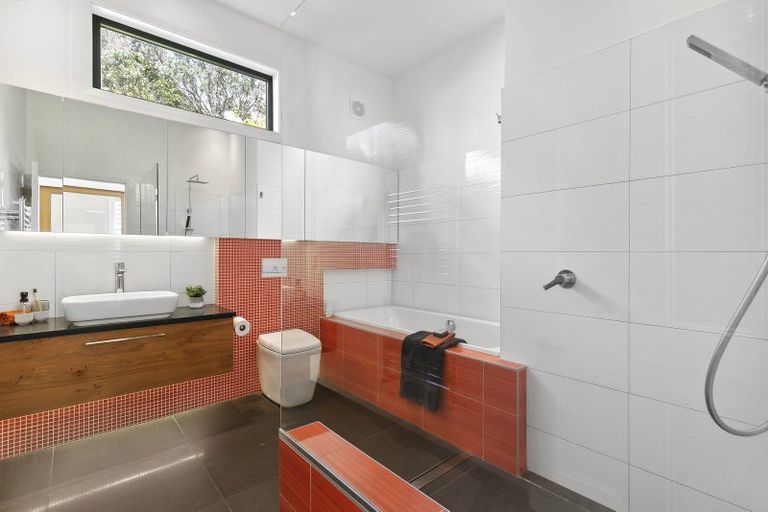 Photo of property in 22 Central Terrace, Kelburn, Wellington, 6012