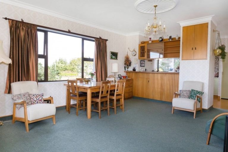 Photo of property in 116 Adelaide Road, Dannevirke, 4930