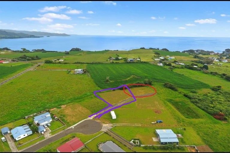 Photo of property in 17 Rawinia Place, Te Kaha, 3199