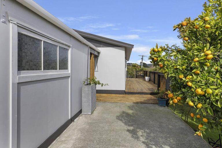 Photo of property in 4 Simon Road, Raglan, 3225