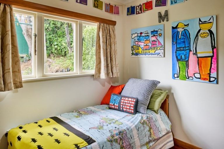 Photo of property in 11 View Road, Titahi Bay, Porirua, 5022